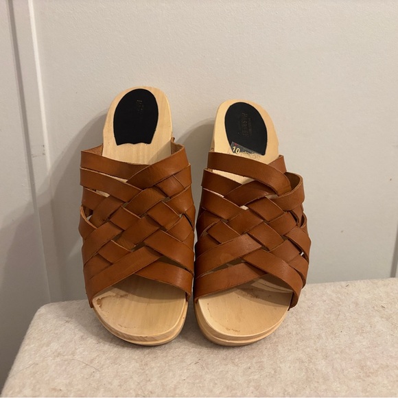 Swedish Hasbeens | Britta Clog Sandals in Nature | Size 10 - Picture 5 of 8